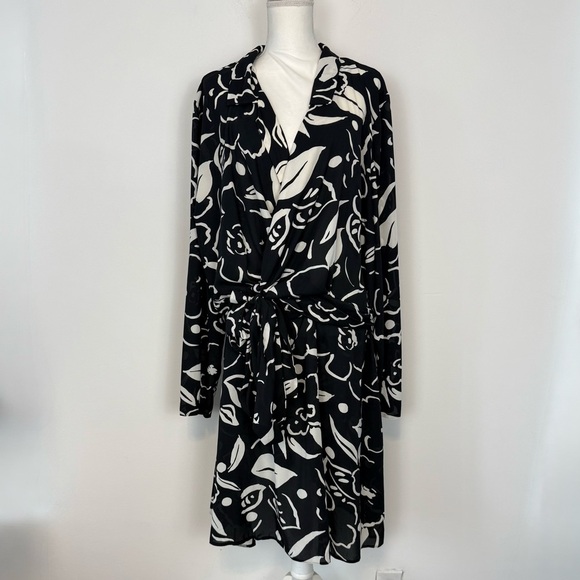 ASOS DESIGN Wrap Front Midi Dress in Abstract Floral Print. Plus Size 24. NWT. - Picture 1 of 10